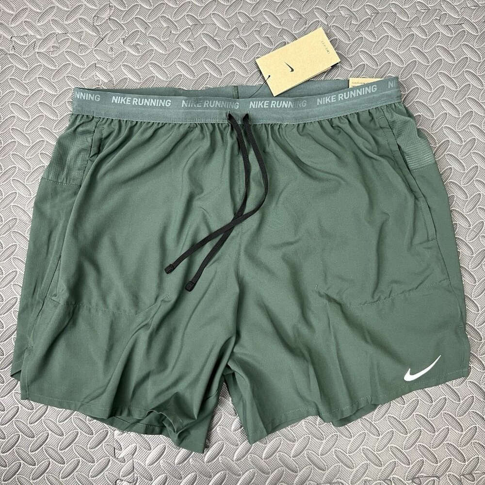 Nike Running Shorts Size 2XL Mens Green Black  7" Stride 2 in 1 Training $65 New